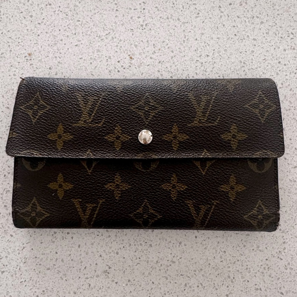 LV wallet